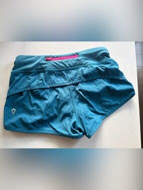 Ivivva youth girl shorts - size 10